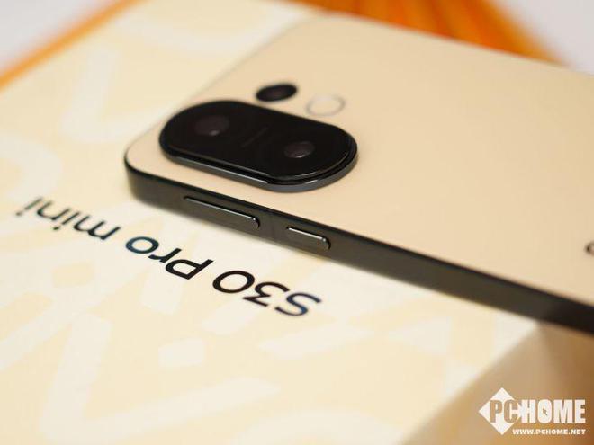 mini评测 拉开小屏手机普及盛宴pg电子平台vivo S30 Pro(图19)